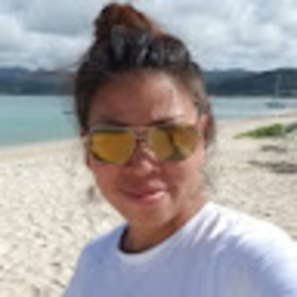 Meet your Posher - Picture 3 of 5